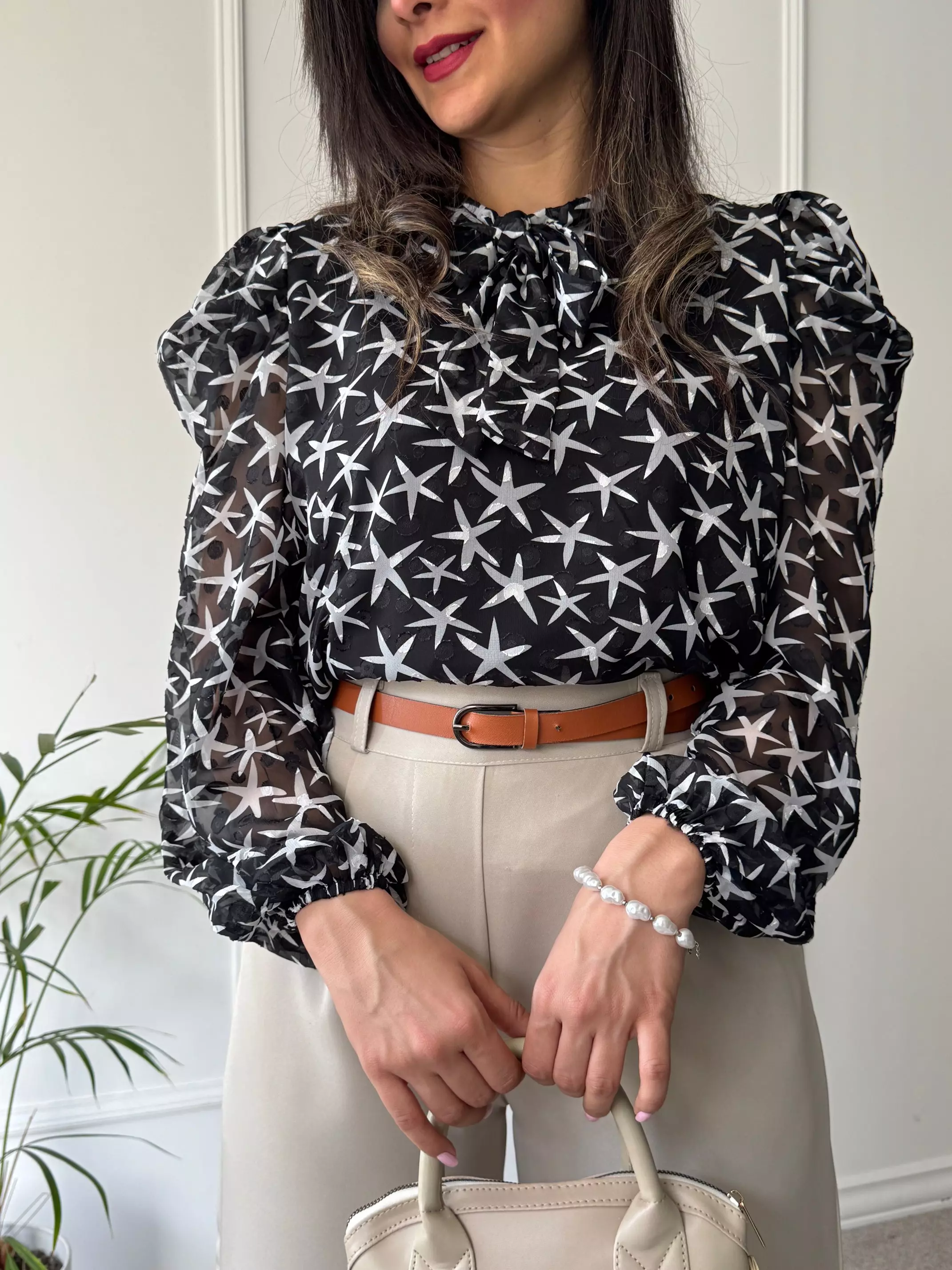 شومیز یقه کراواتی